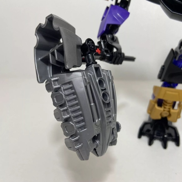 LEGO BIONICLE Onua - Master of Earth 70789 99% Complete No Gold Mask Or Manual. - Picture 4 of 9